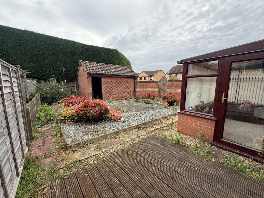 Wrap around garden from conservatory side