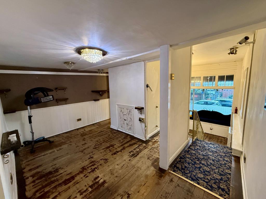 Salon area