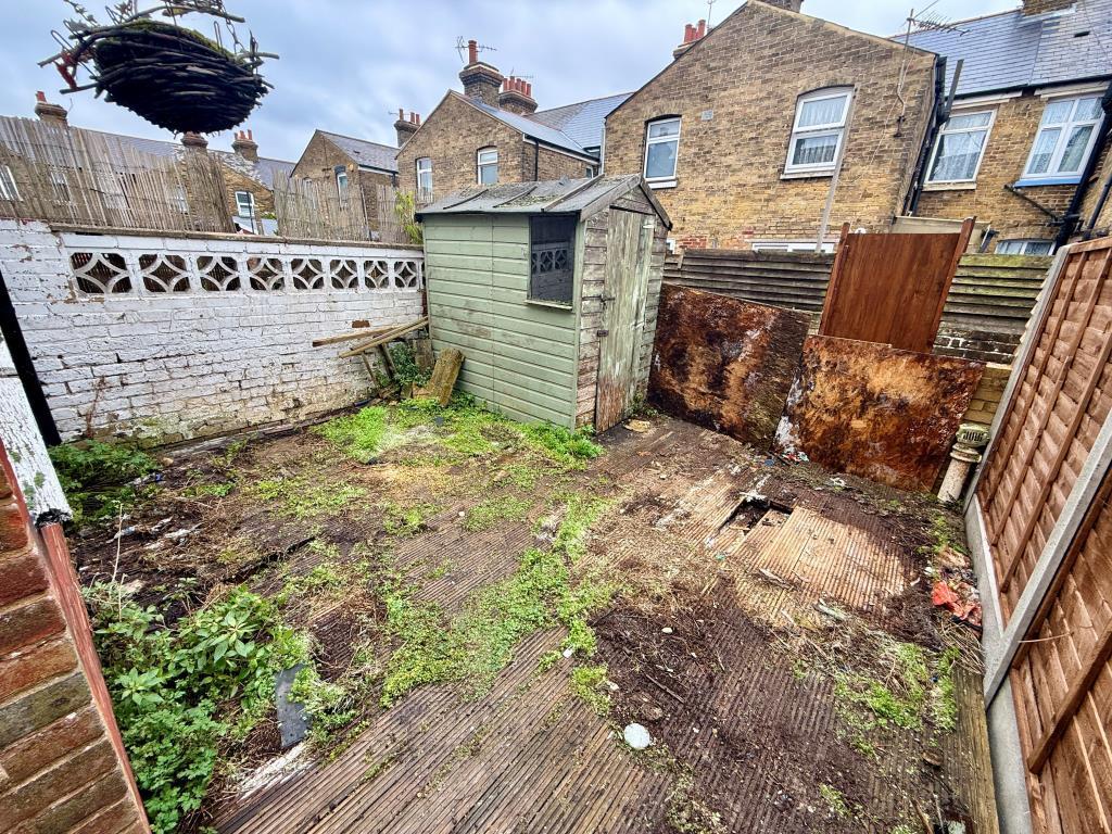 Garden to rear