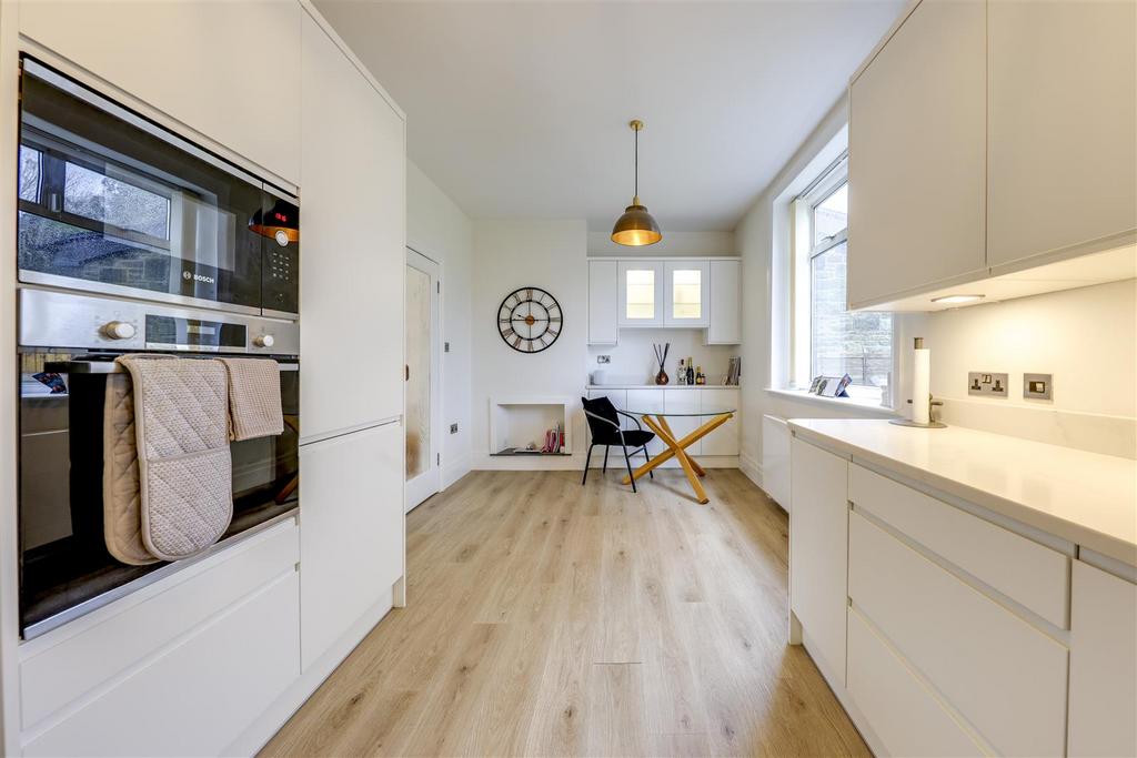 Kitchen Alt