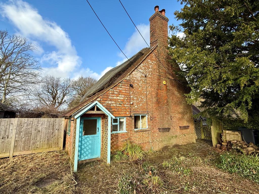 Semi-detached cottage