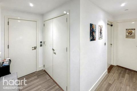 undefined, Healum Avenue, London