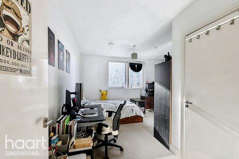 undefined, Healum Avenue, London
