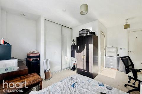 undefined, Healum Avenue, London