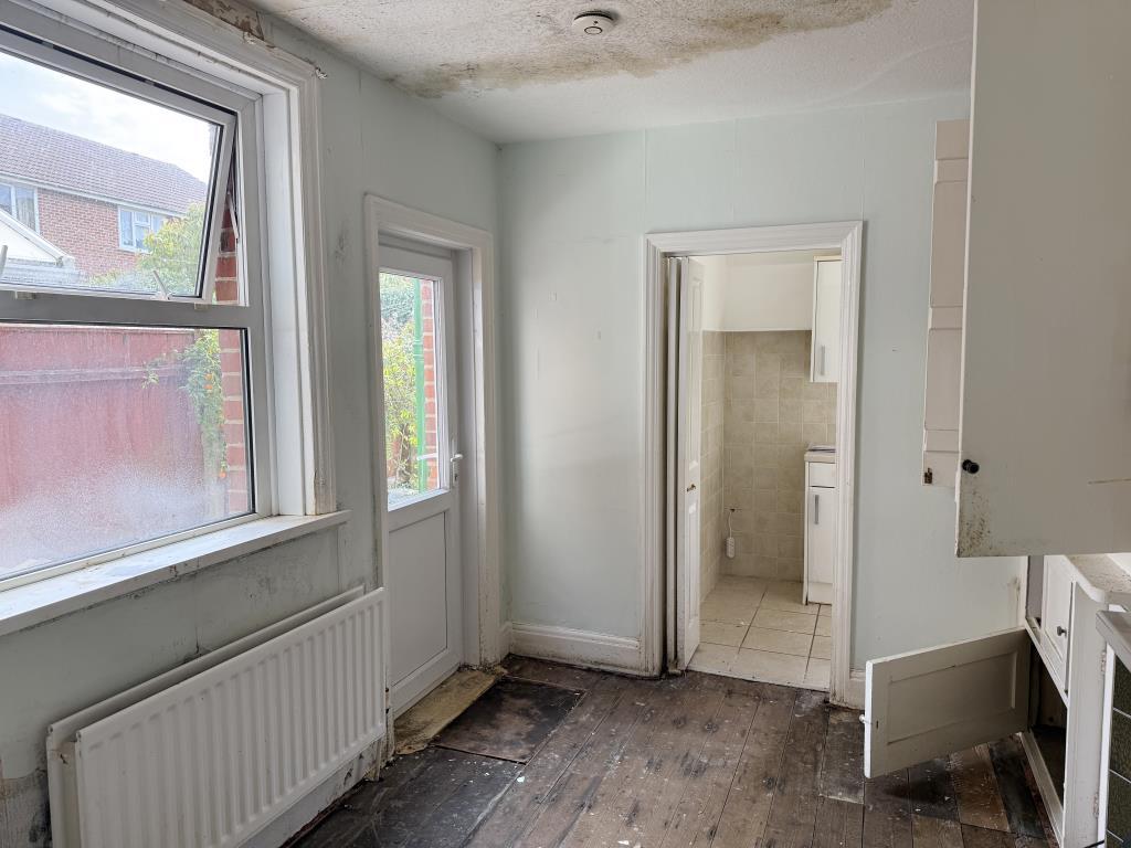Breakfast room looking towards kitchen