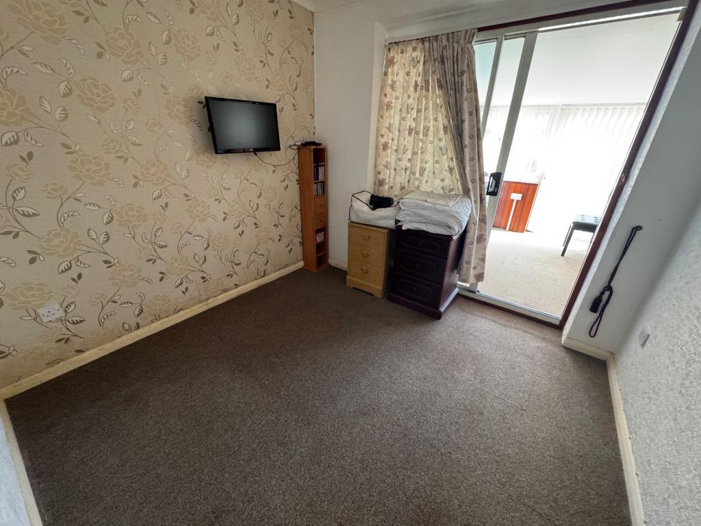 Box bedroom