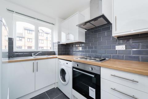 1 bedroom property to rent, Samuel Close, Burbage House, SE14