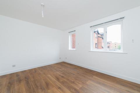 1 bedroom property to rent, Samuel Close, Burbage House, SE14