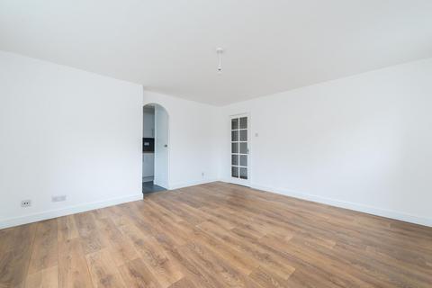 1 bedroom property to rent, Samuel Close, Burbage House, SE14