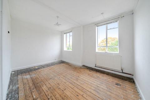 2 bedroom flat for sale, Kings Avenue, London, SW4