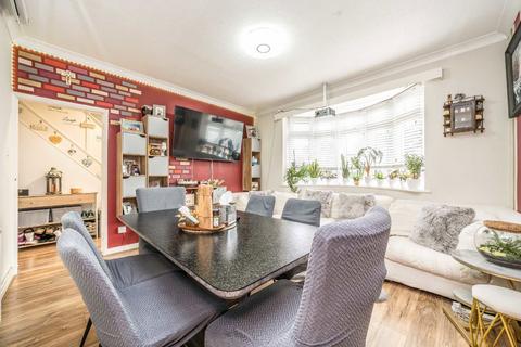 undefined, Seymour Gardens, Feltham TW13