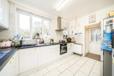undefined, Seymour Gardens, Feltham TW13