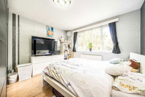 undefined, Seymour Gardens, Feltham TW13
