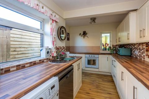 2 bedroom semi-detached bungalow for sale, Meadow View, Higham Ferrers NN10