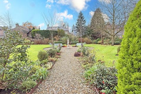 4 bedroom mews for sale, Queens Gate, Harrogate