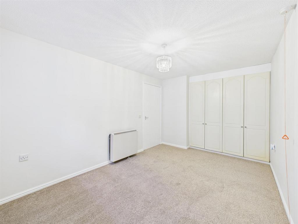 Bedroom: