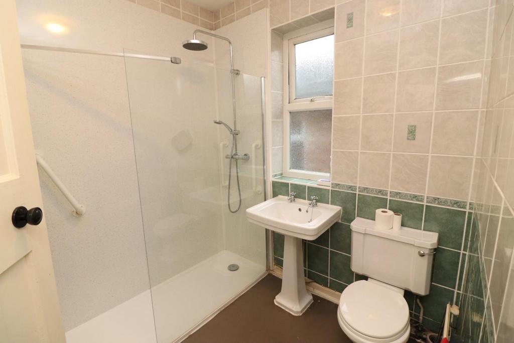 Shower Room / WC