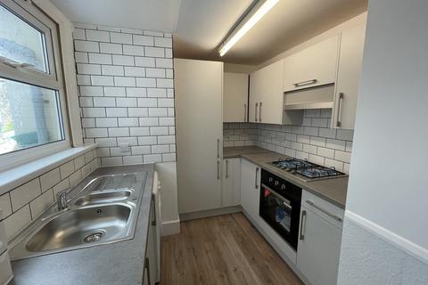 1 bedroom ground floor flat to rent, Berkeley Vale, Cornwall TR11