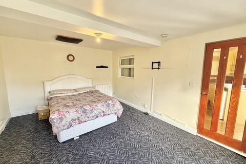 undefined, Appleton Gate, Newark
