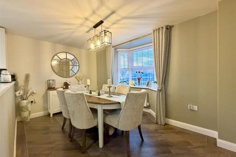 4 bedroom detached house for sale, Skylark Avenue, Southminster