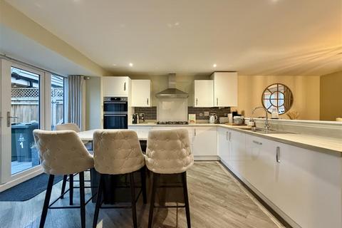 4 bedroom detached house for sale, Skylark Avenue, Southminster