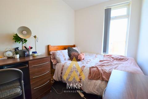 5 bedroom terraced house to rent, Milner Road, Selly Oak, Birmingham B29
