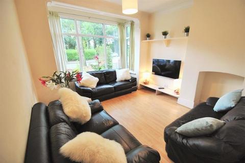 10 bedroom house to rent, BIRCHFIELDS ROAD Vicotria Park, Manchester M13