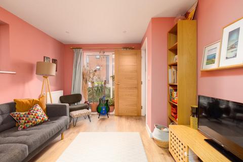 2 bedroom end of terrace house for sale, Fraynes Close, Ashton Vale