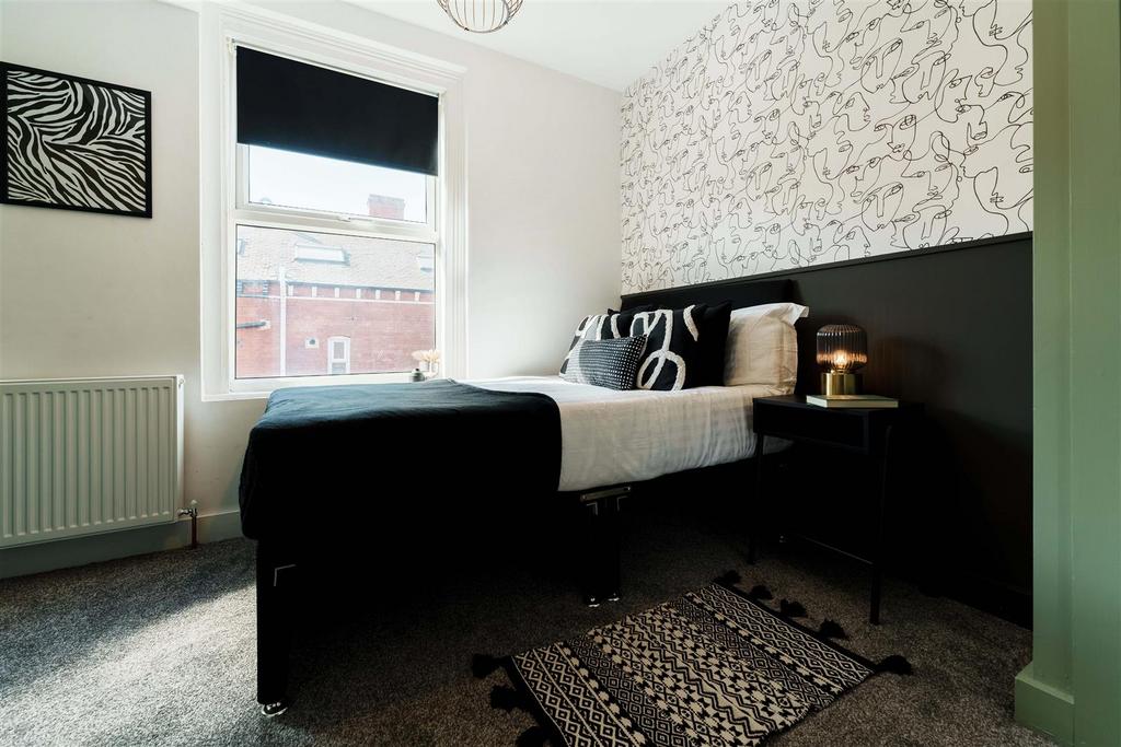 Room 4 mid floor 4.jpg