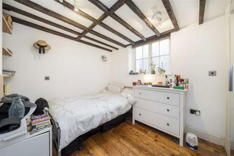 4 bedroom flat to rent, Wynyatt Street, London EC1V