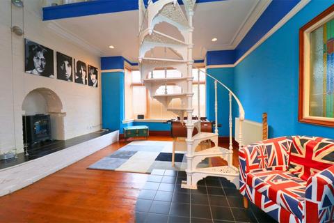 4 bedroom semi-detached house for sale, Birmingham Road, Walsall
