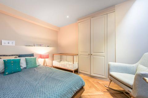 3 bedroom flat for sale, Belsize Road, South Hampstead, London, NW6