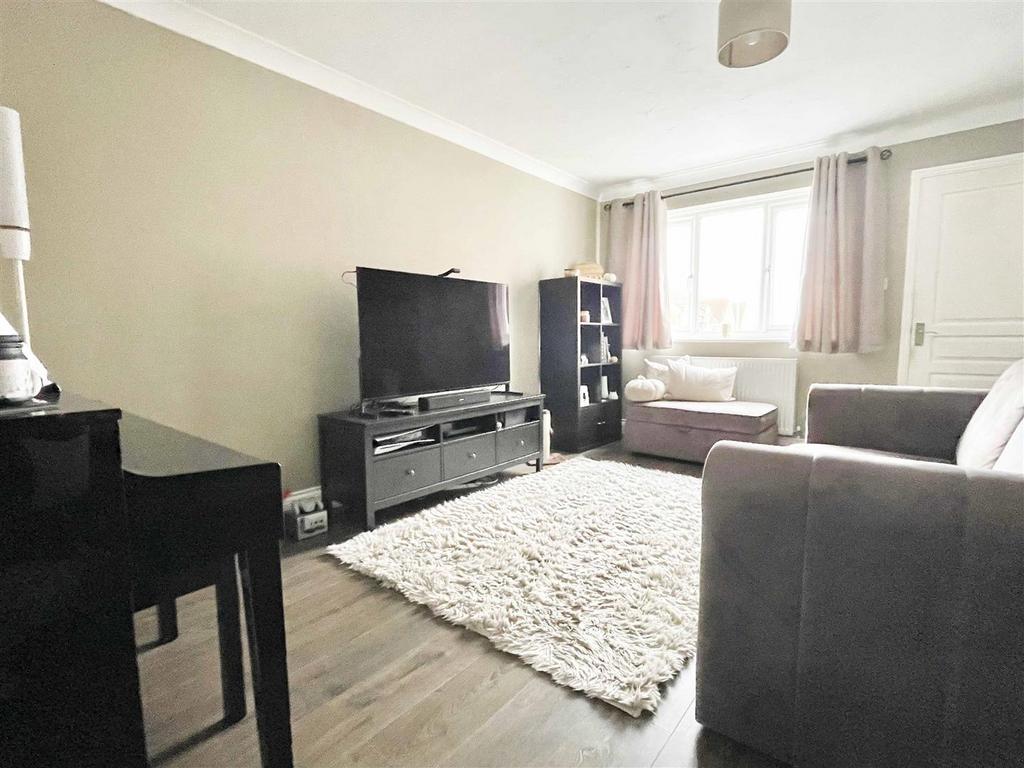 Lounge1jpg.jpg