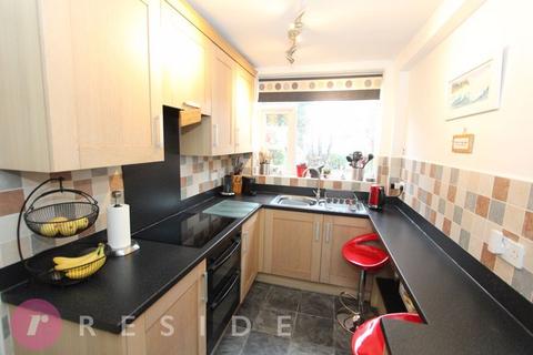 4 bedroom semi-detached house for sale, Heywood Old Road, Manchester M24