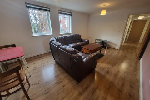 2 bedroom apartment to rent, Bankwell Street, Hulme, Manchester. M15 5LN