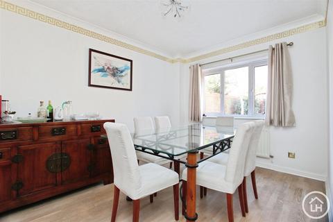 4 bedroom detached house for sale, Balas Drive, Sittingbourne