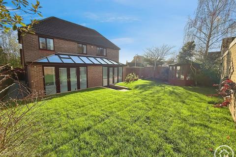 4 bedroom detached house for sale, Balas Drive, Sittingbourne