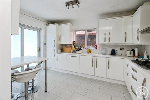 4 bedroom detached house for sale, Balas Drive, Sittingbourne
