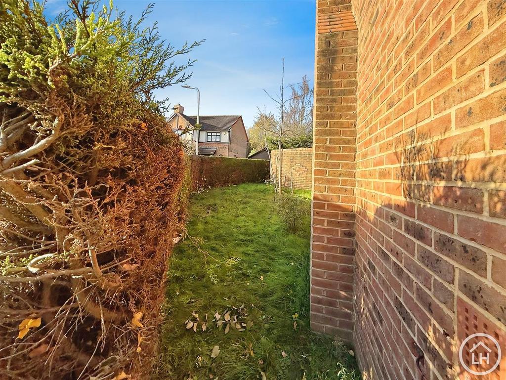 Side Garden area