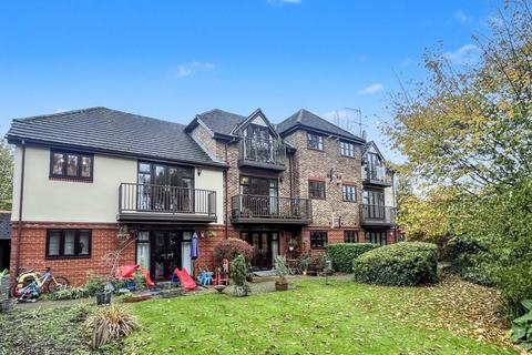 2 bedroom apartment for sale, Fourdrinier Court, London Road - Top Floor Apartment
