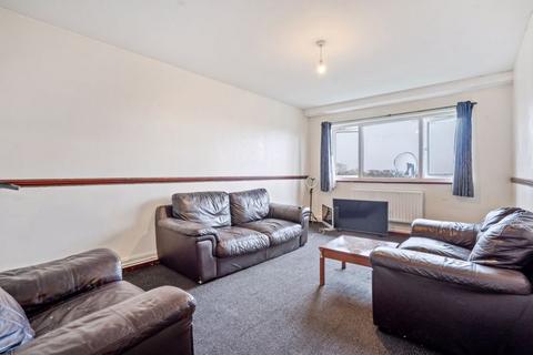 2 bedroom flat for sale, Byron Way, Northolt