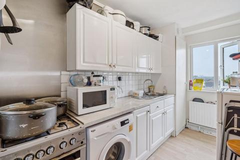 2 bedroom flat for sale, Byron Way, Northolt