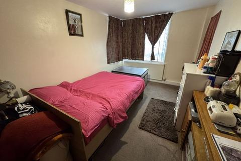 undefined, Whitton Avenue West, Northolt