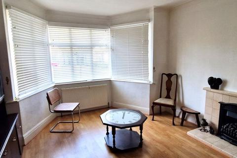 3 bedroom semi-detached house for sale, Sylvia Avenue, Hatch End
