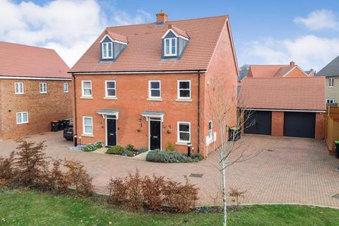 4 bedroom semi-detached house for sale, Holbeach Avenue, Bedford MK42
