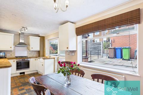 3 bedroom detached house for sale, Chale Drive, Manchester M24