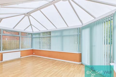 3 bedroom detached house for sale, Chale Drive, Manchester M24