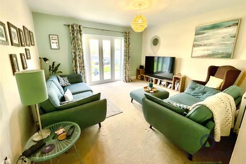 4 bedroom detached house for sale, Randell Road, Worcestershire WR14