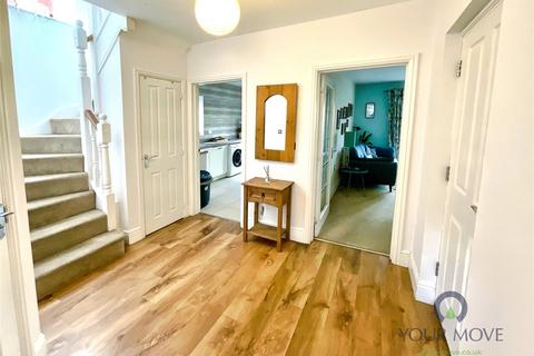 4 bedroom detached house for sale, Randell Road, Worcestershire WR14