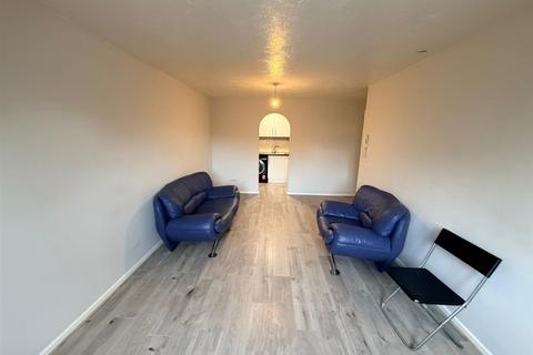 1 bedroom property to rent, Harrow Road, Wembley